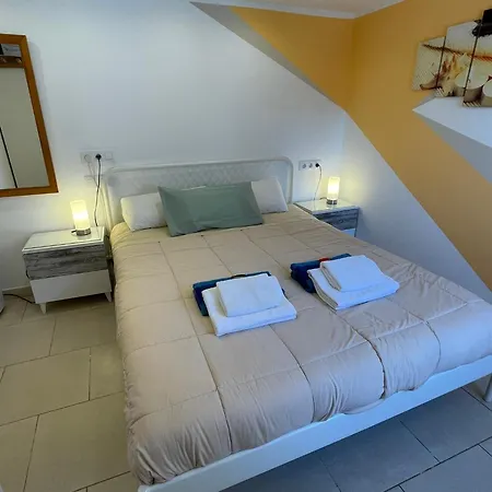 Apartment Schönes Kleines Mit Idyllischem Blick Für 2 Personen Cala Galdana (Menorca)